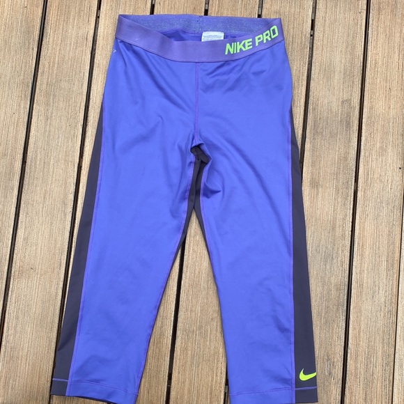 Nike Pro Cropped leggings. - Picture 2 of 4